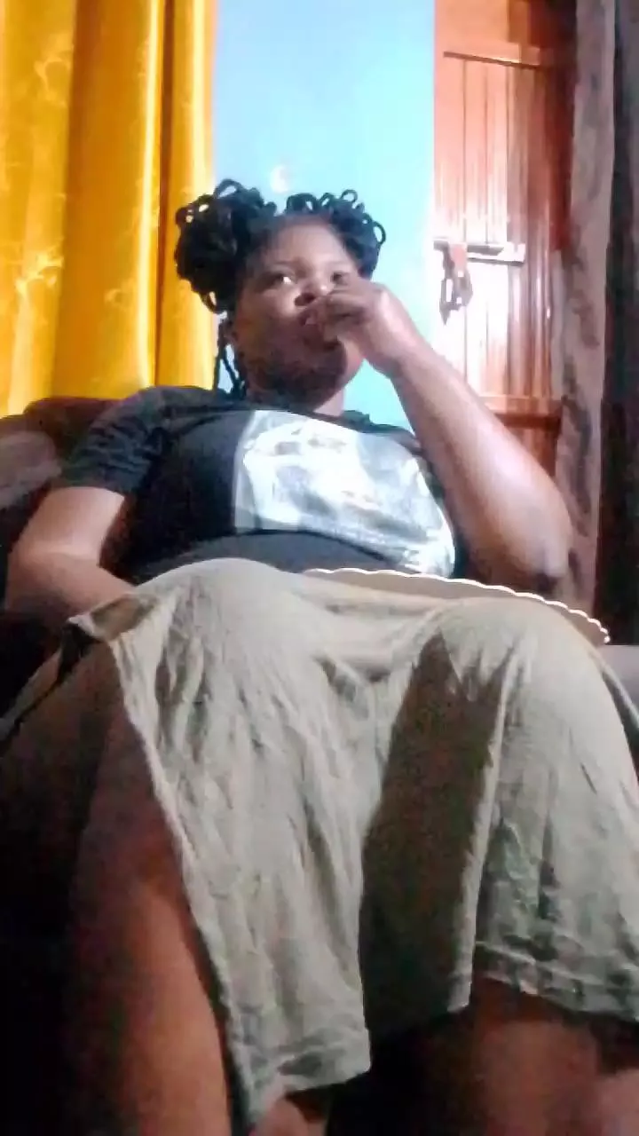 Offline SweetCandie1 on Cam4