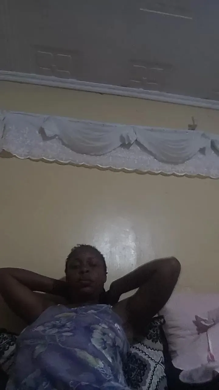 Offline SweetCandie1 on Cam4