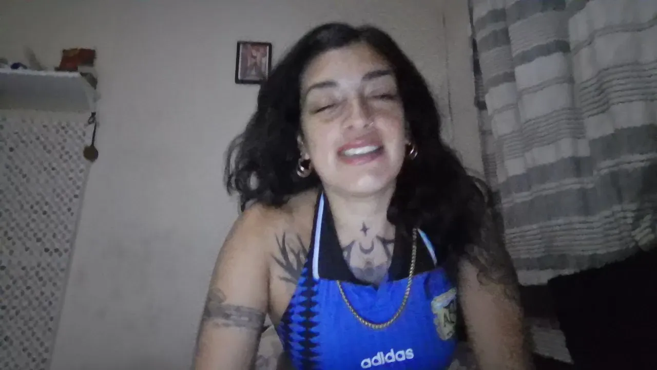 Offline sweetdevil31 on Cam4