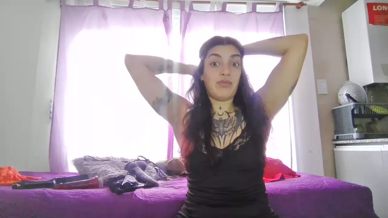 Offline sweetdevil31 on Cam4