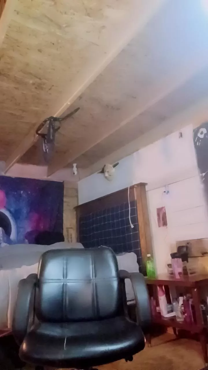 Offline SweetestPinkPea on Cam4