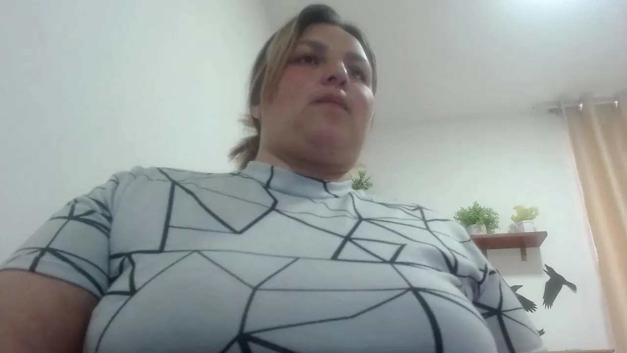 Offline SweetRouse__ on Cam4