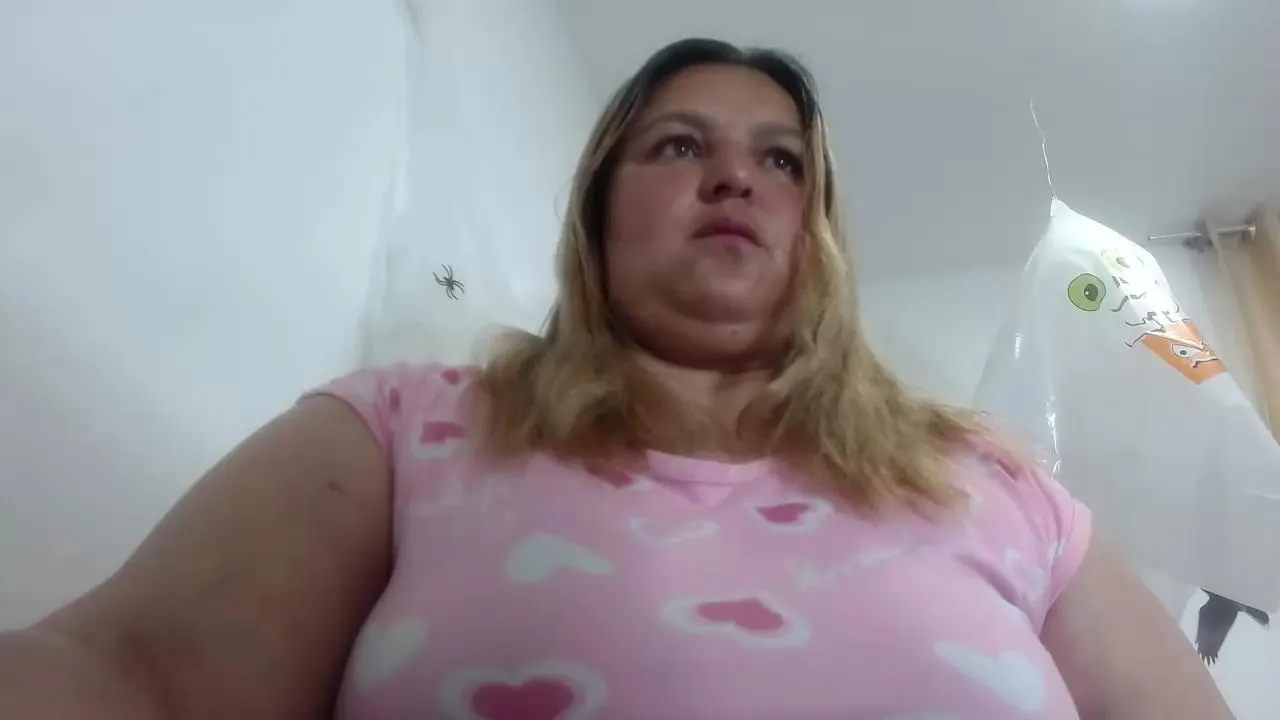 Offline SweetRouse__ on Cam4