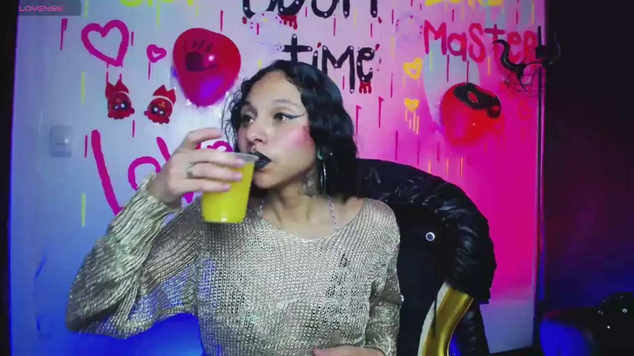 Offline Sweett_pleasure on Cam4