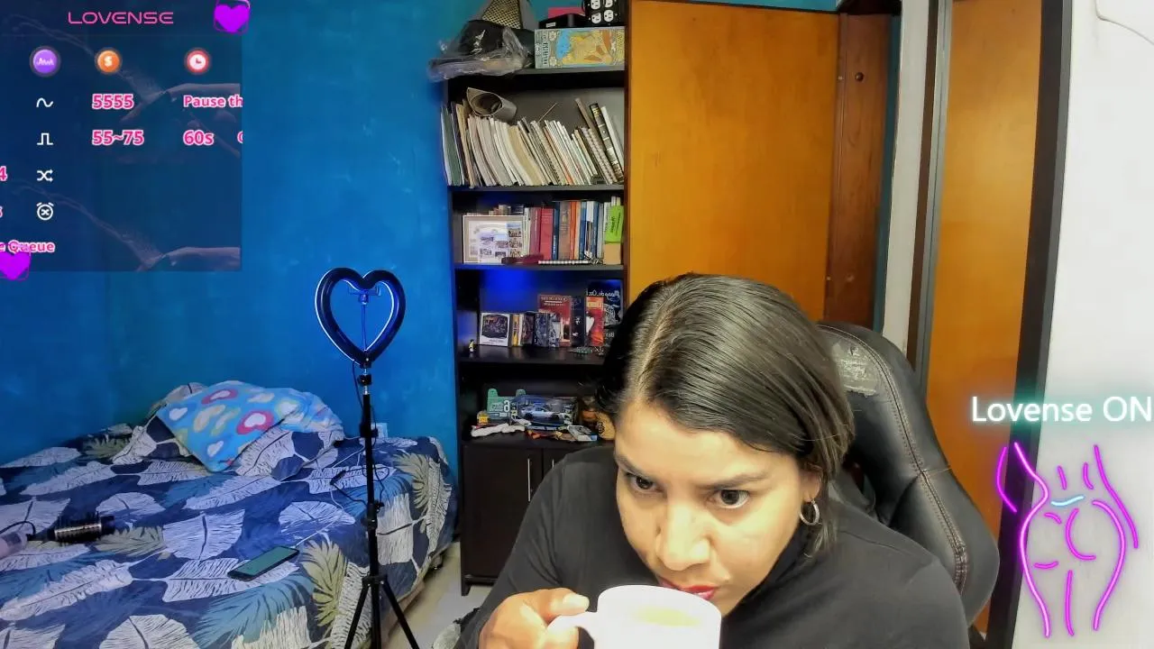 Offline tangerine_7 on Cam4