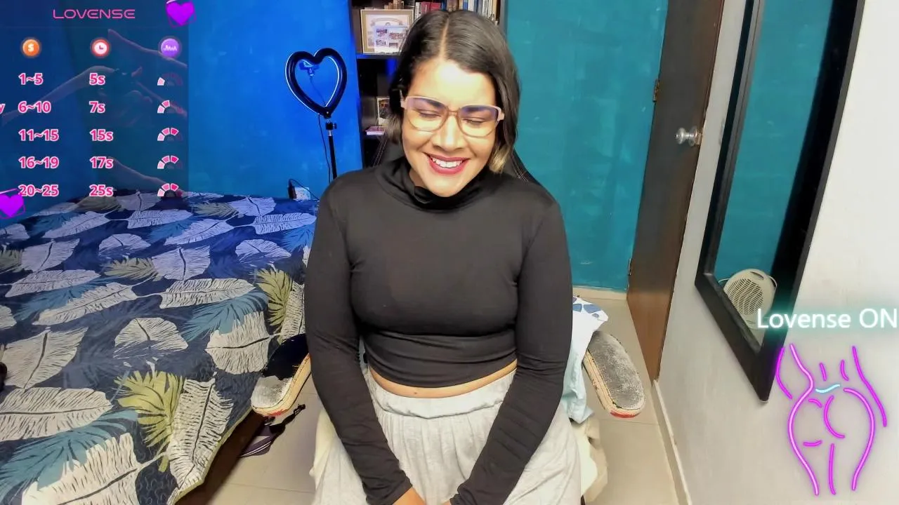 Offline tangerine_7 on Cam4