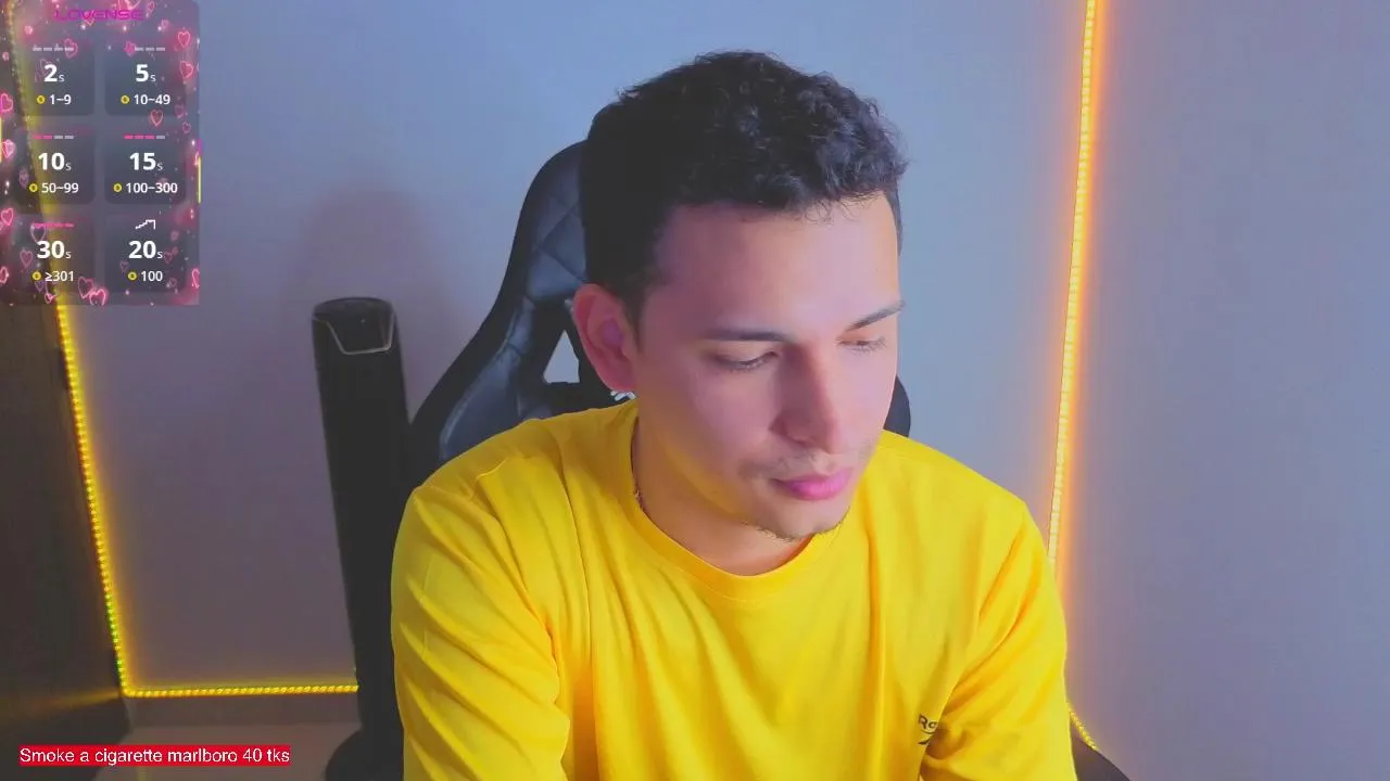 Offline teddy_cowboy on Cam4