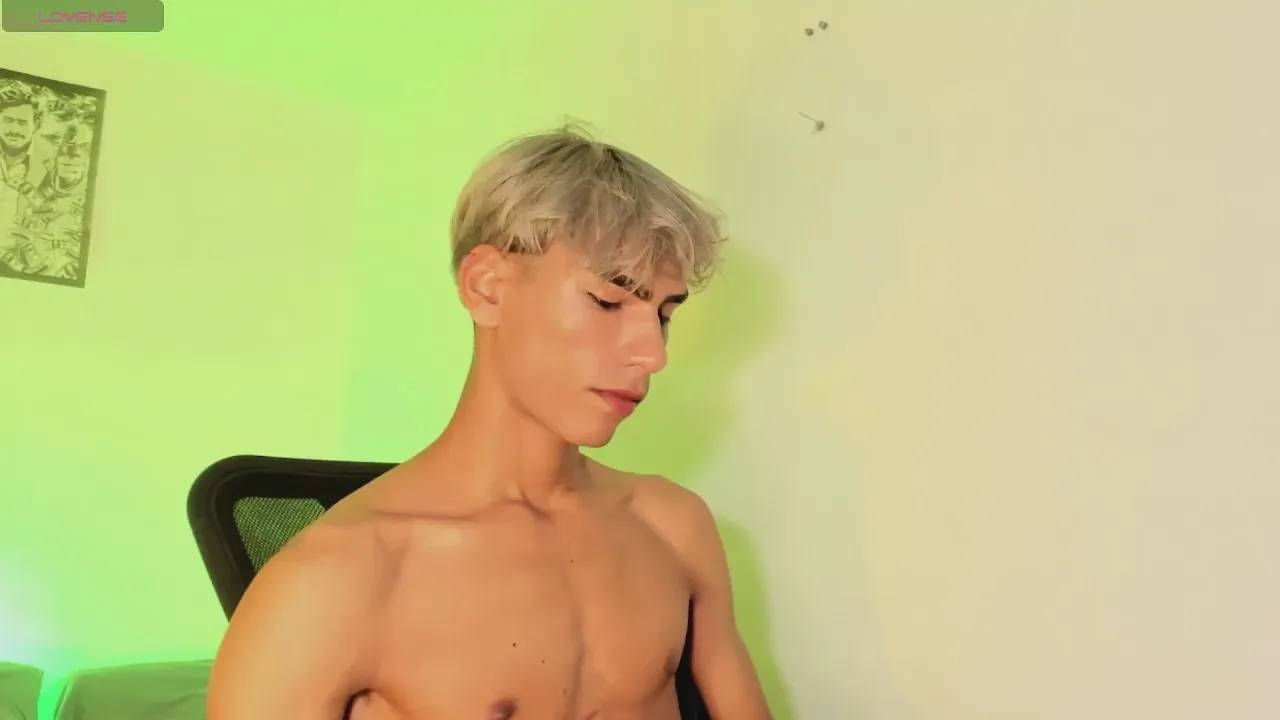 Offline Teo_twink77 on Cam4