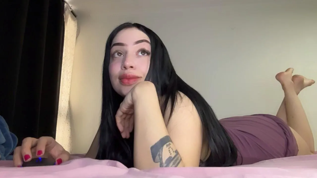 Offline Tetasgrandes_ on Cam4