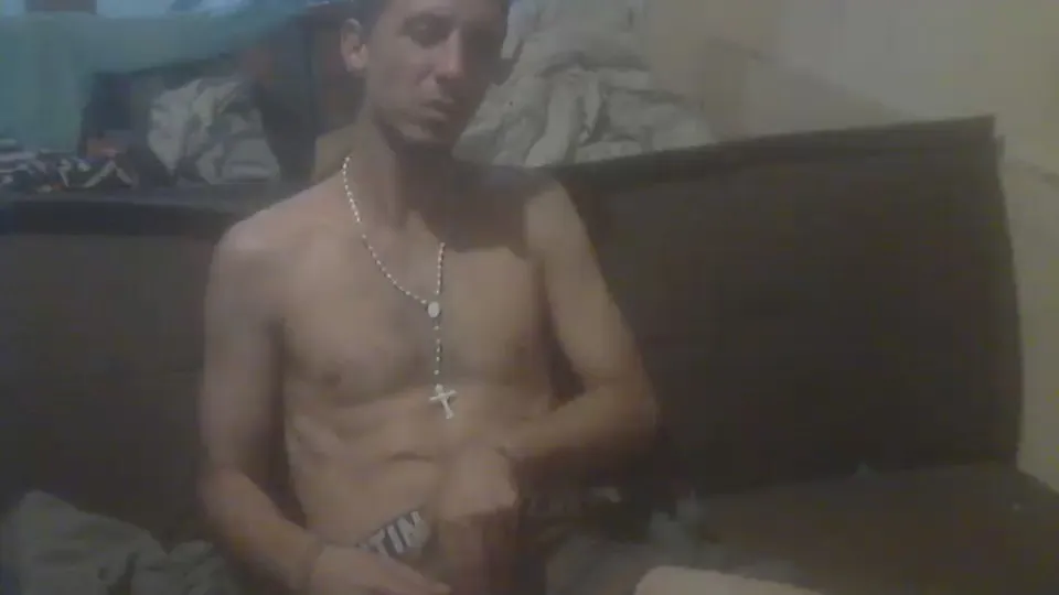 Offline Tevuelolacabeza on Cam4