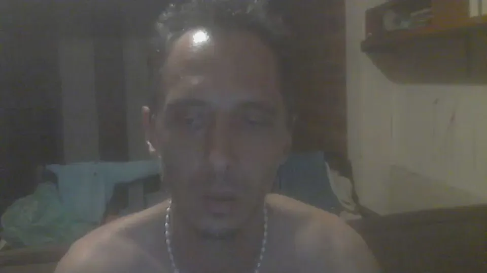 Offline Tevuelolacabeza on Cam4