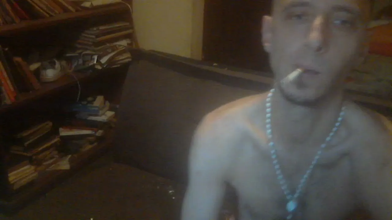 Offline Tevuelolacabeza on Cam4