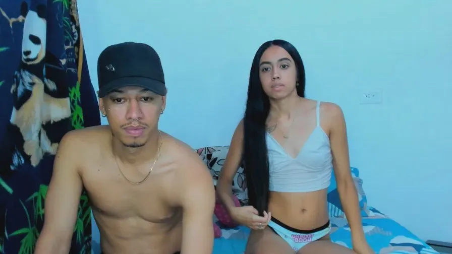 Offline The_and_she on Cam4