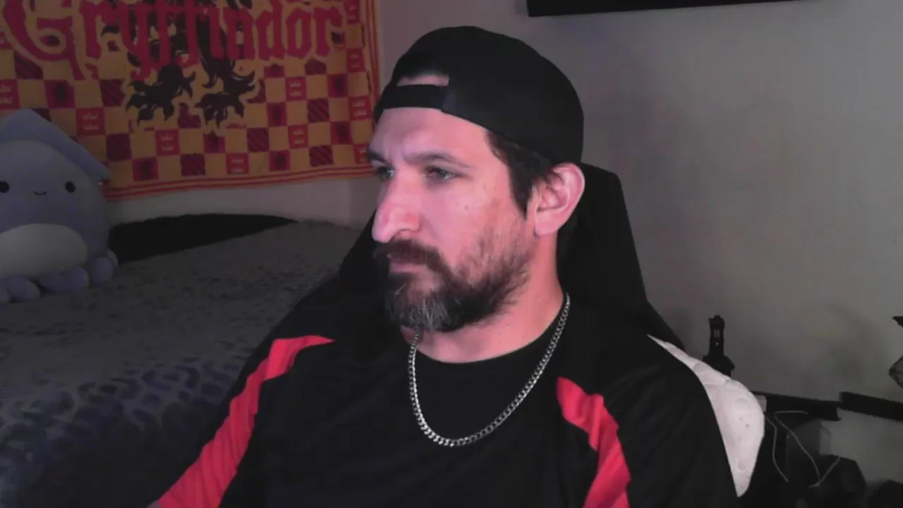 Offline TheDevilPup75 on Cam4