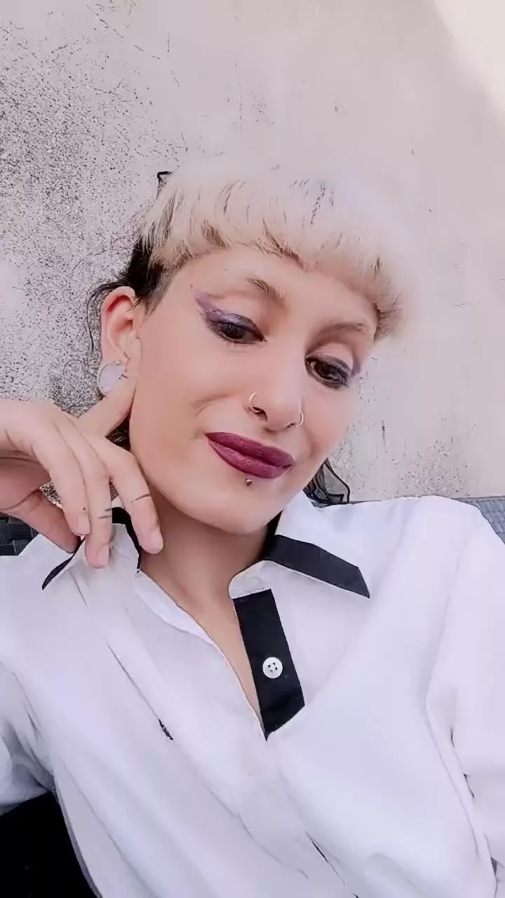 Offline theWitch696 on Cam4