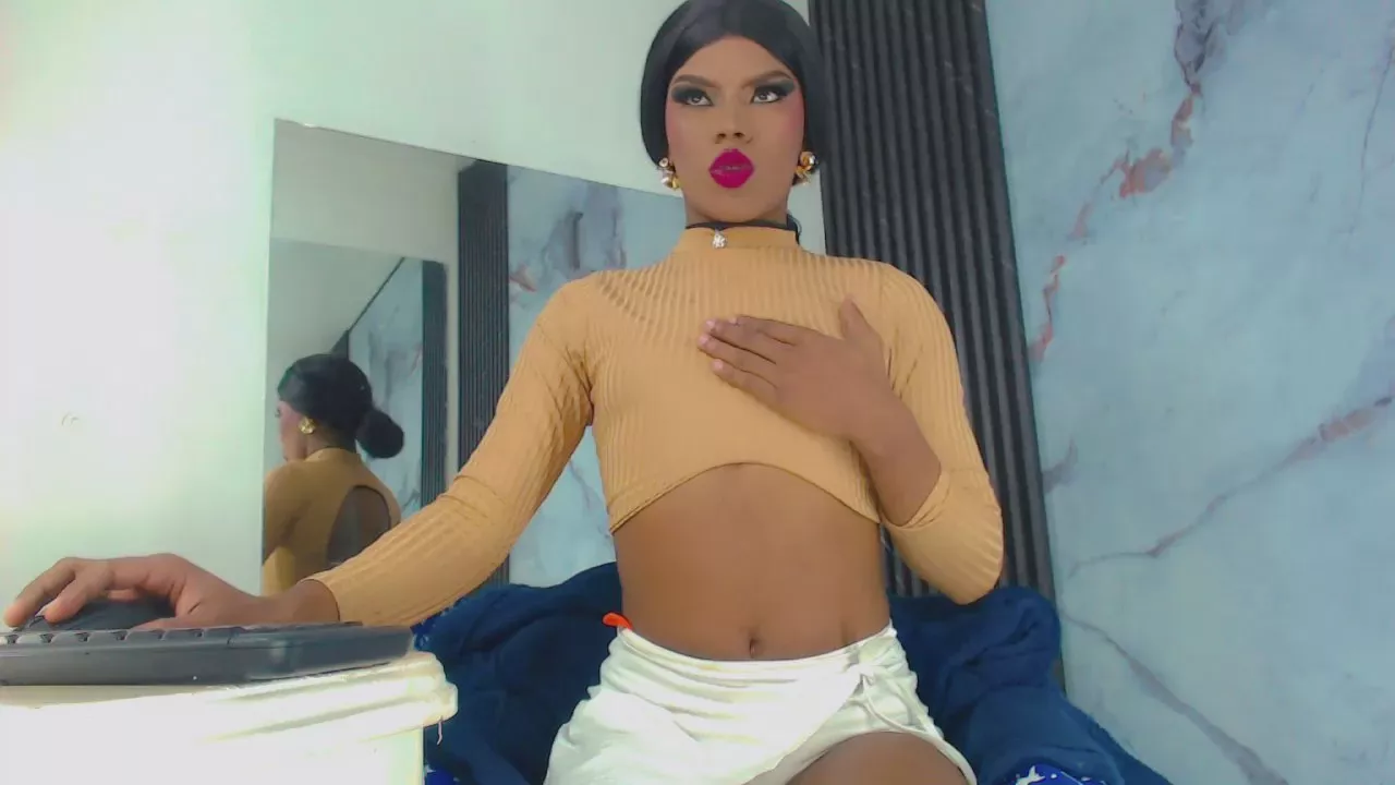 Freechat ThiaraVarannes on Cam4