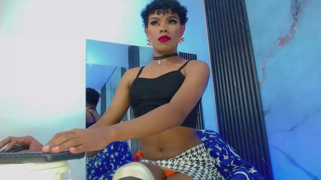 Freechat ThiaraVarannes on Cam4