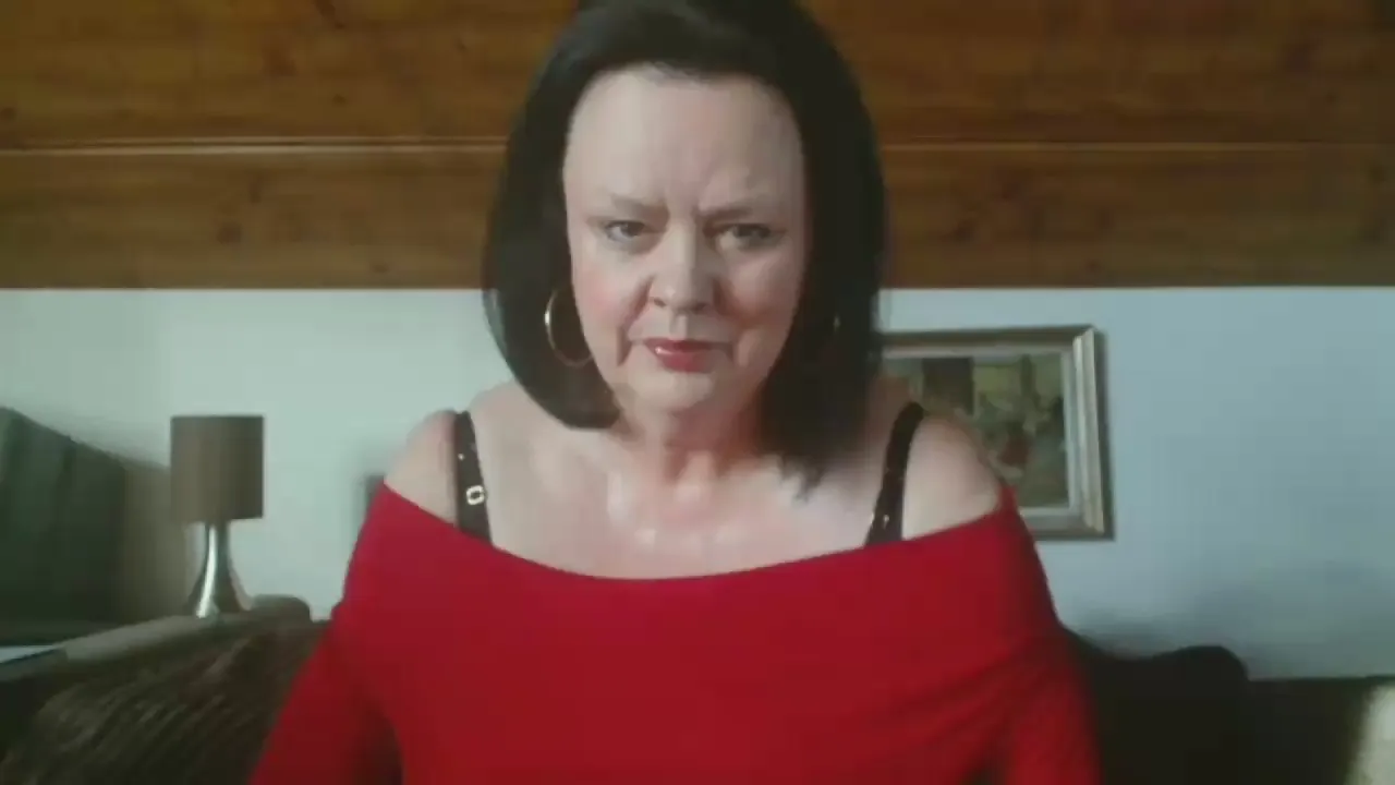 Offline TiffanyMilf on Cam4