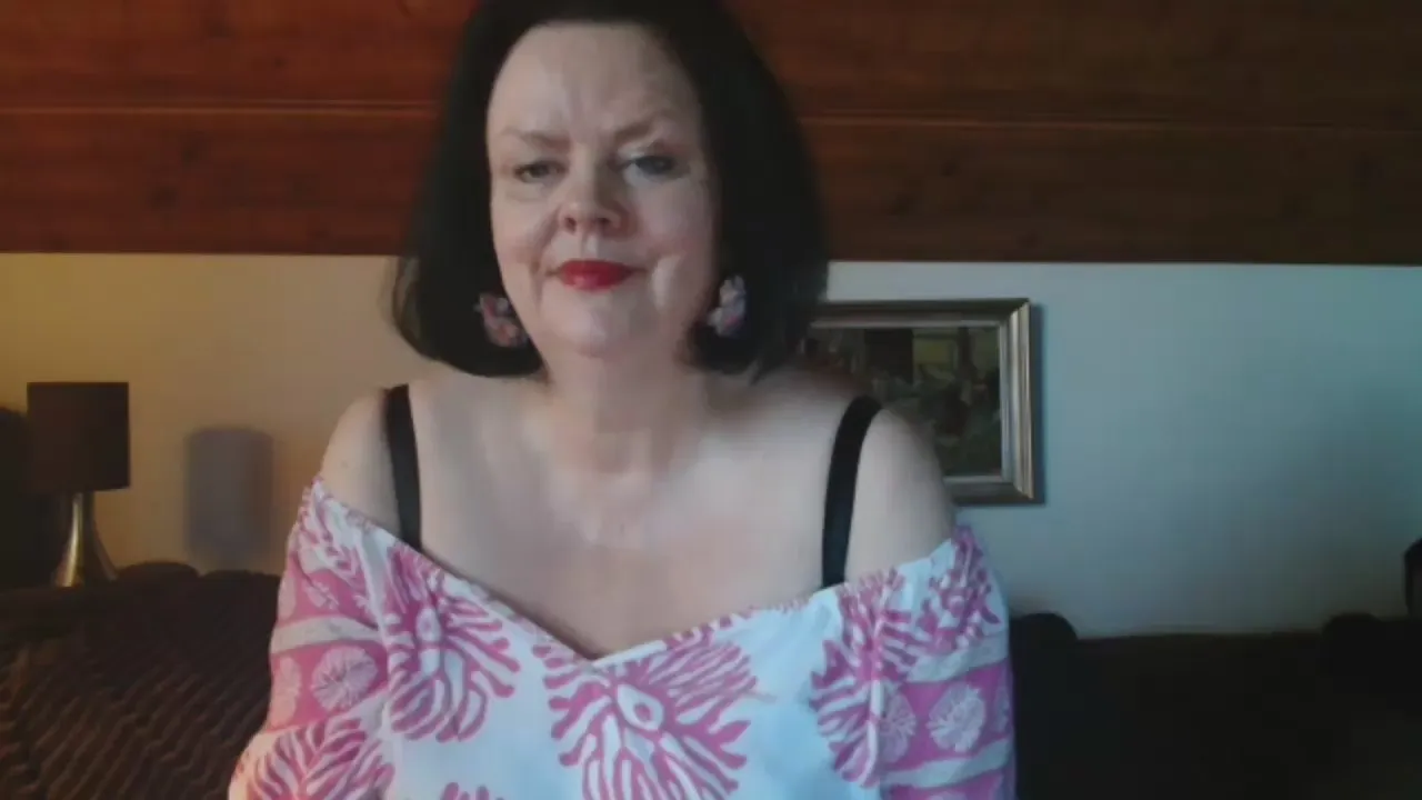 Offline TiffanyMilf on Cam4