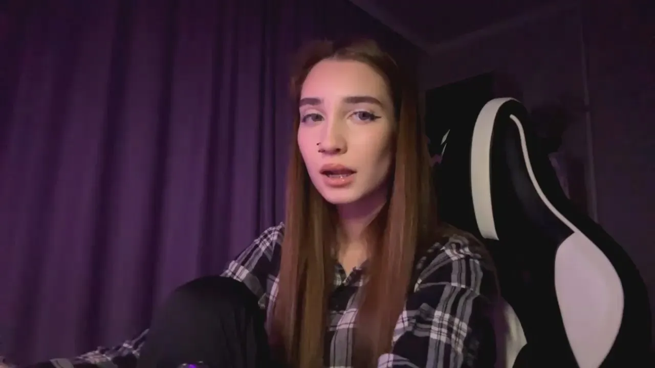 Offline TinaPowlen on Cam4