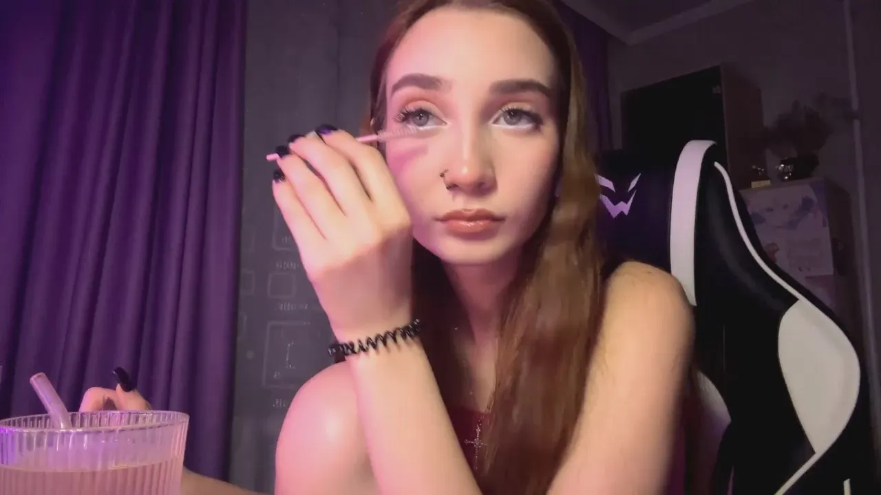 Offline TinaPowlen on Cam4