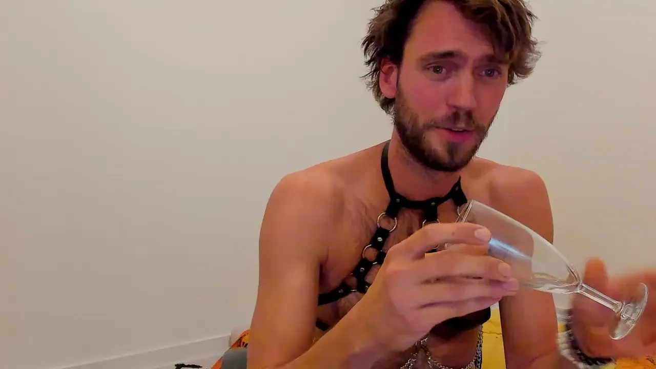 Freechat toinuss on Cam4