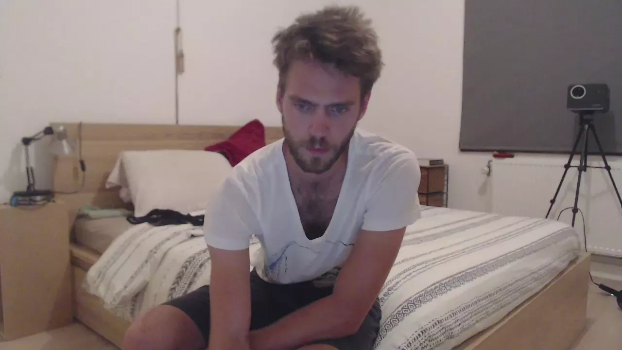 Freechat toinuss on Cam4