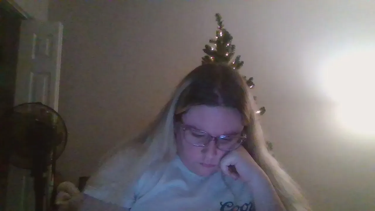 Offline TokerQueen25 on Cam4