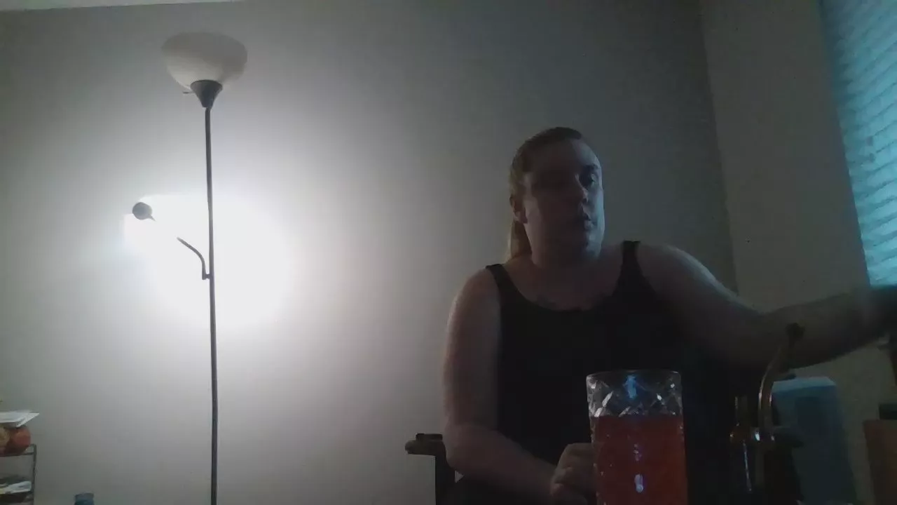 Offline TokerQueen25 on Cam4