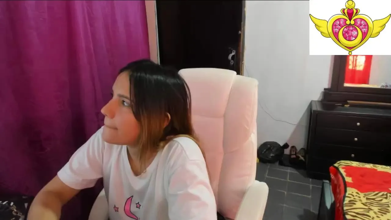 Offline tokyoparis on Cam4