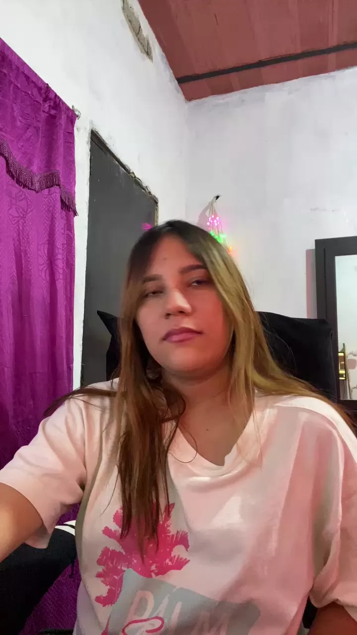 Offline tokyoparis on Cam4