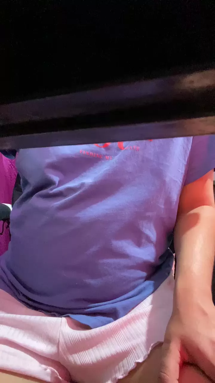 Offline tokyoparis on Cam4