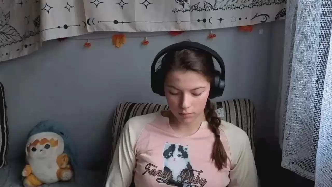 Offline TonyaNatiello on Cam4