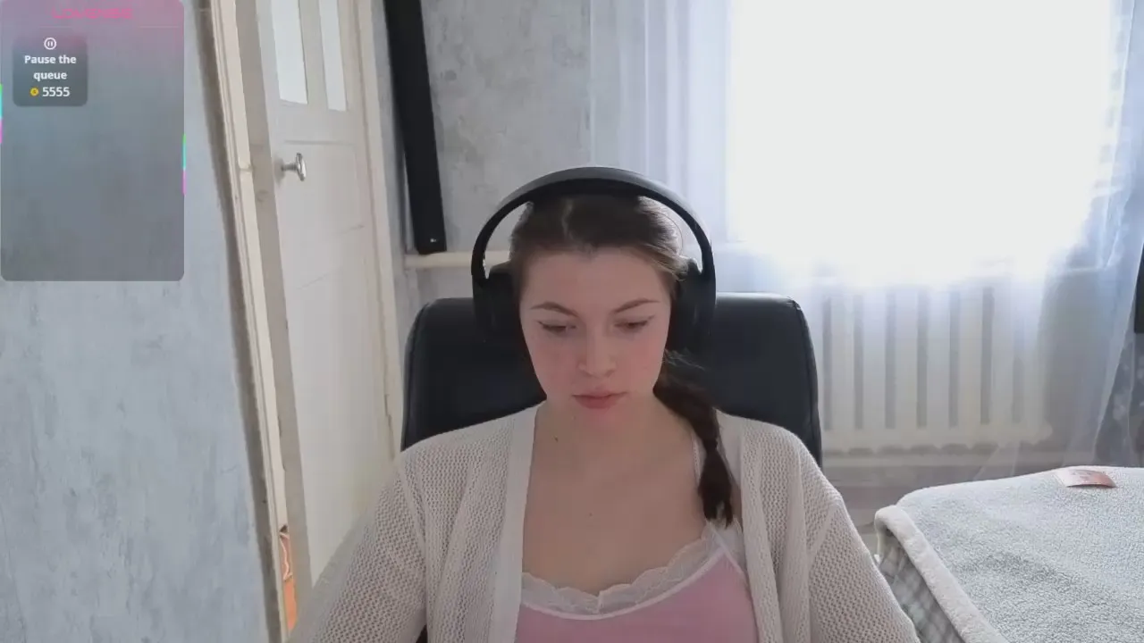 Offline TonyaNatiello on Cam4