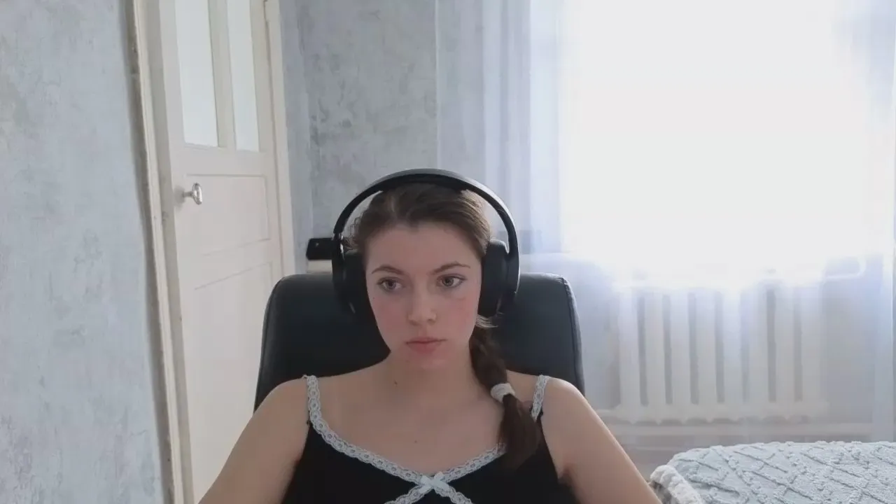 Offline TonyaNatiello on Cam4