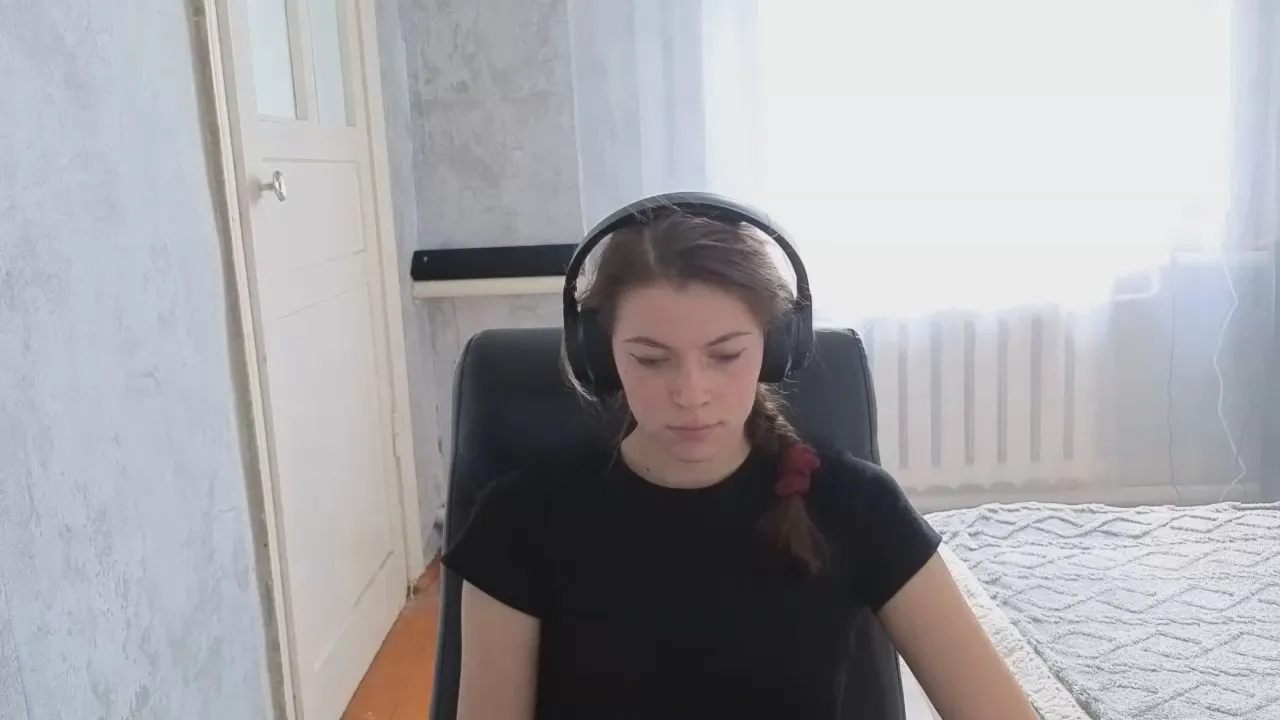 Offline TonyaNatiello on Cam4