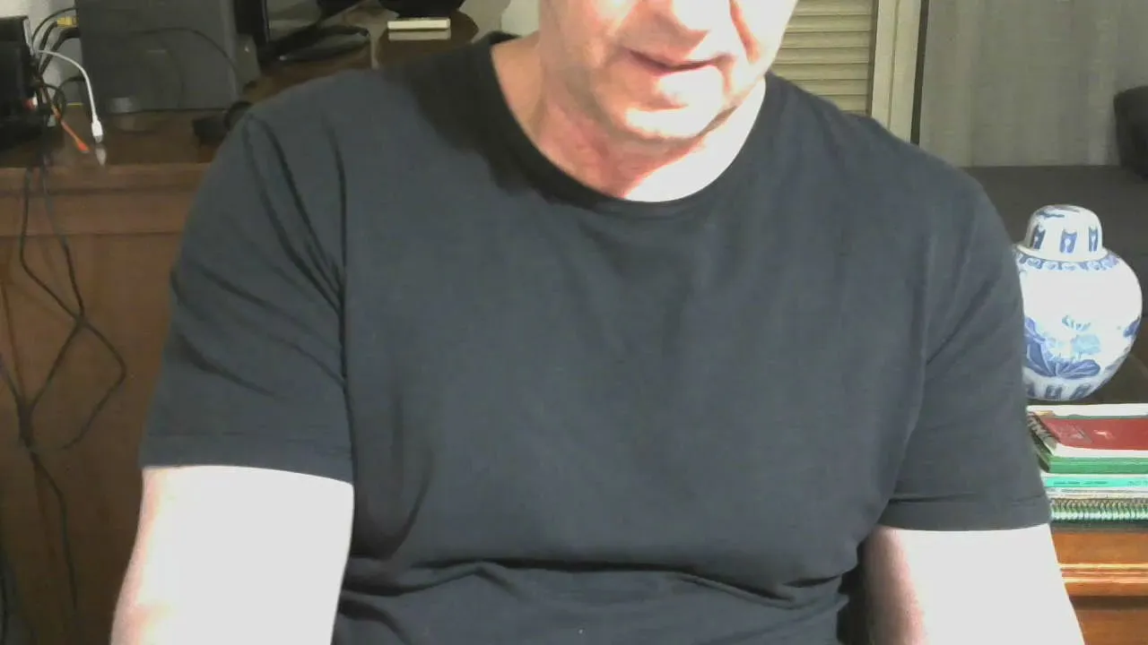 Offline Tonyxxx64 on Cam4