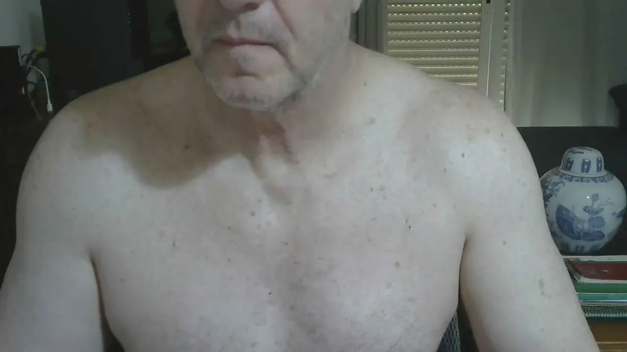 Offline Tonyxxx64 on Cam4