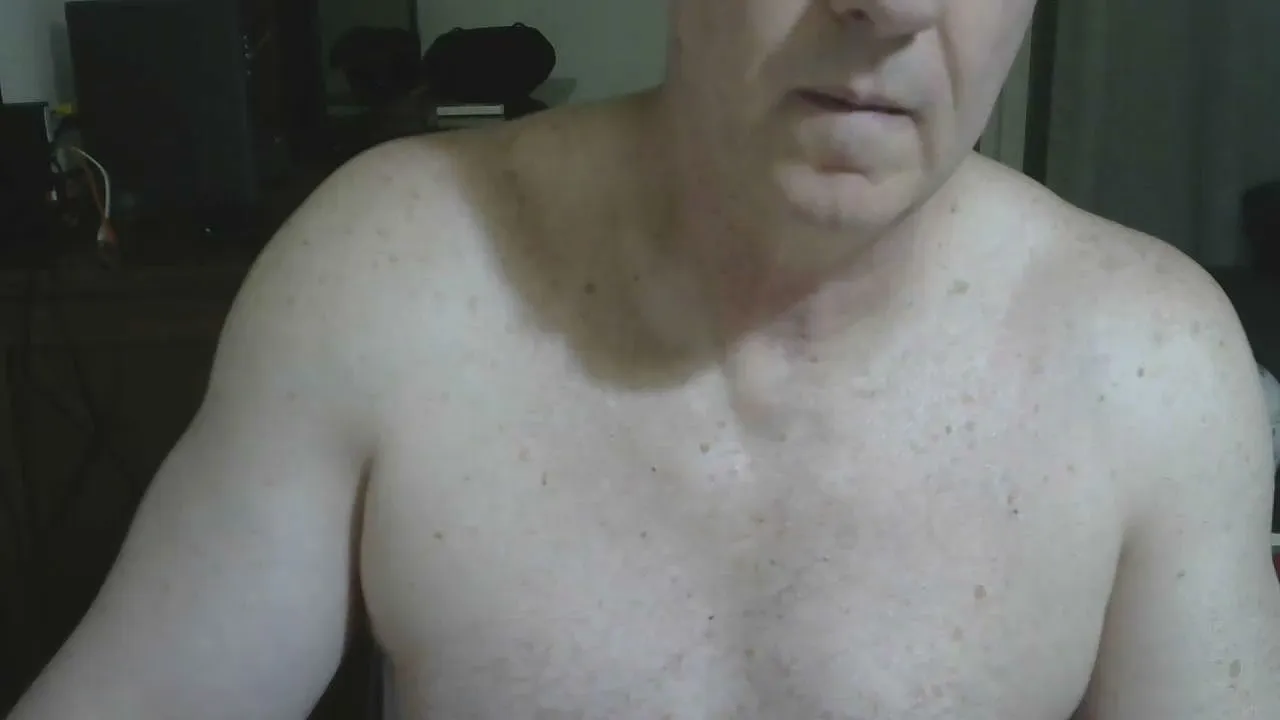 Offline Tonyxxx64 on Cam4