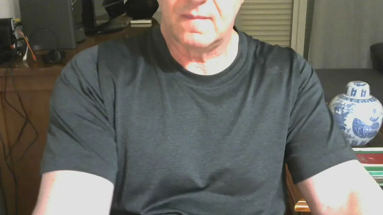 Offline Tonyxxx64 on Cam4