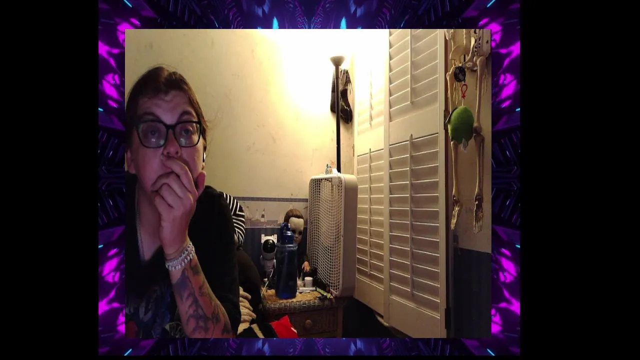 Offline Toxiclove01 on Cam4