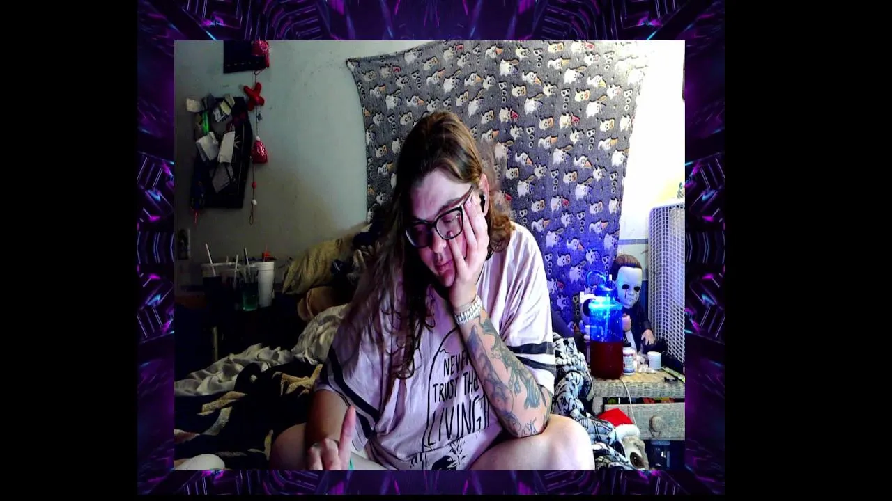 Offline Toxiclove01 on Cam4