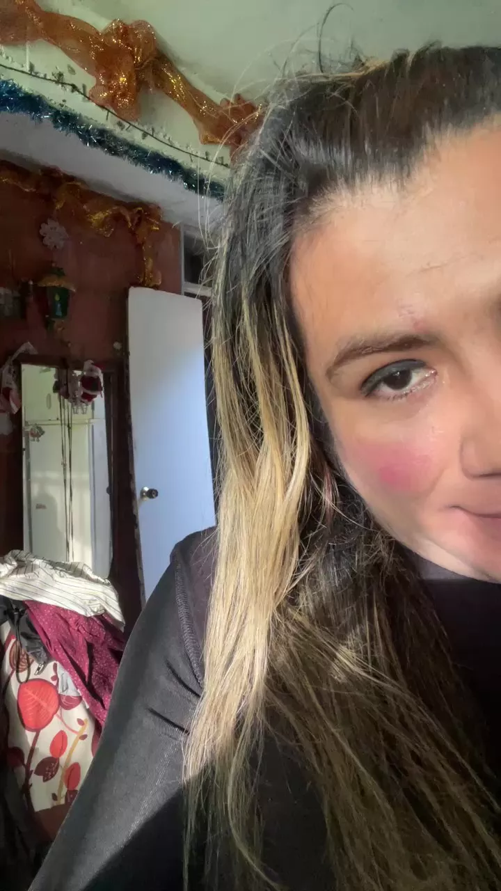 Offline Trannydelicious on Cam4