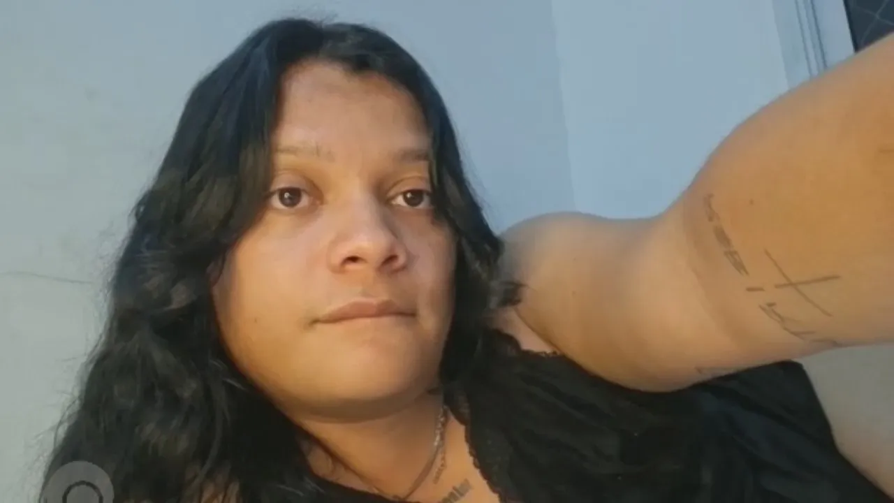 Offline Transjuliebaby on Cam4