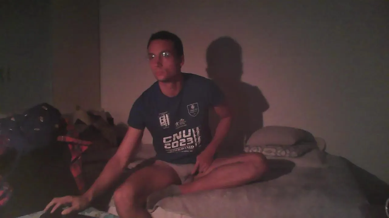 Offline TriesteSingle on Cam4