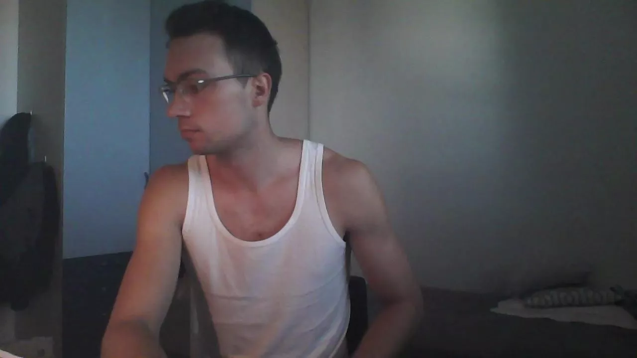 Offline TriesteSingle on Cam4