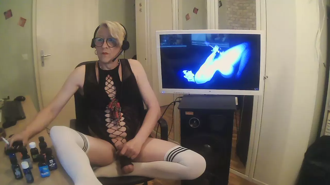 Offline tvchristinperv on Cam4