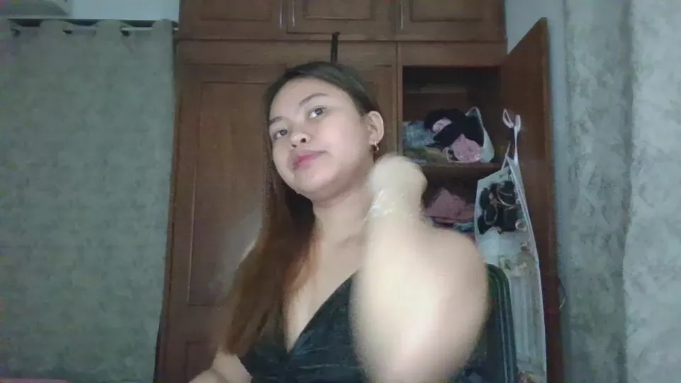 Offline Urhot_slutgirl on Cam4