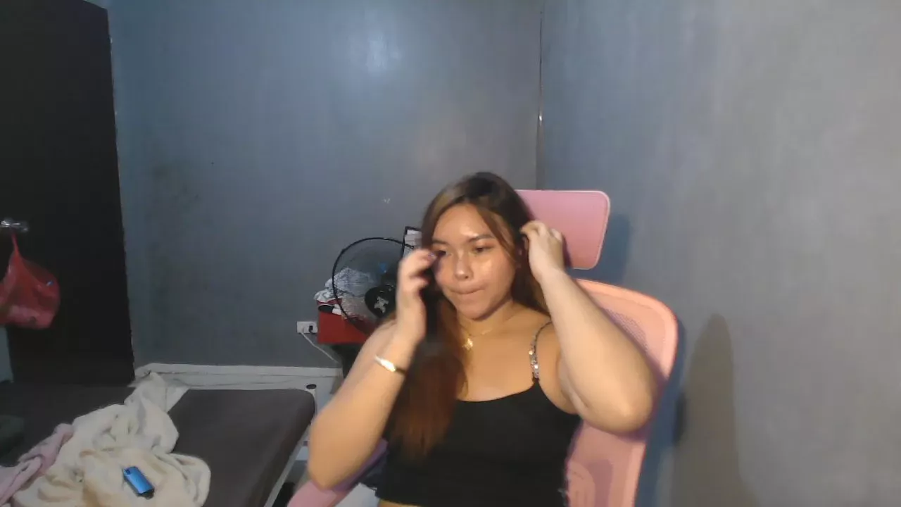 Offline Urhot_slutgirl on Cam4