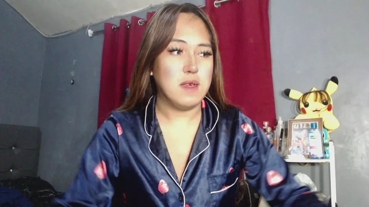 Freechat ursweetpinayxxx on Cam4